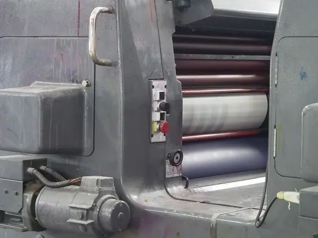 Rodillos de tinta de una máquina offset