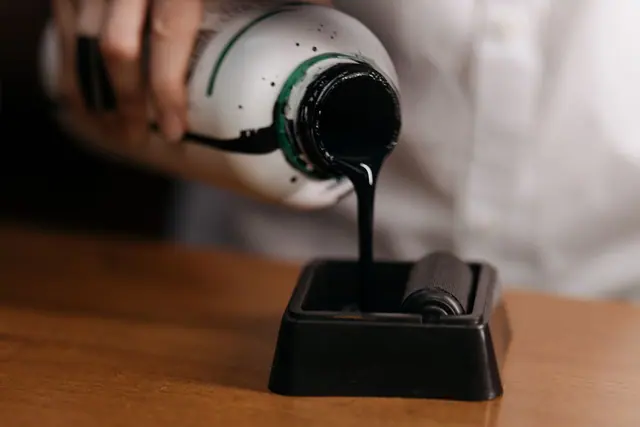 Tinta para impresión con su rodillo