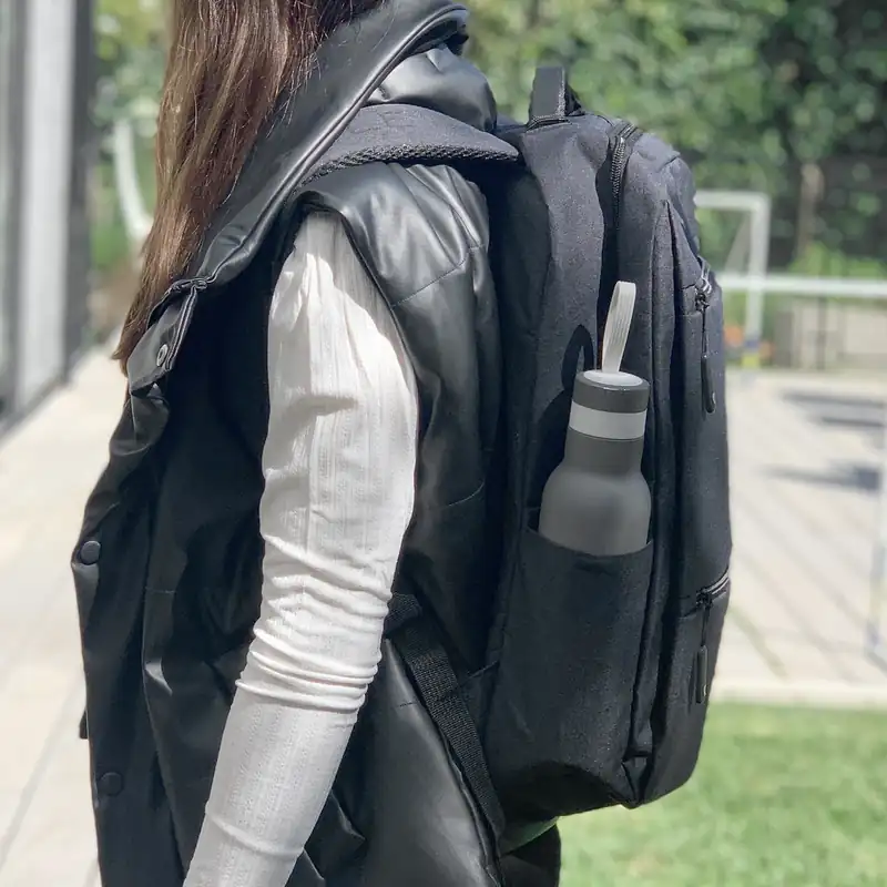 Mochila porta notebook 16" con dos bolsillos frontales amplios para personalizar con logo (3)