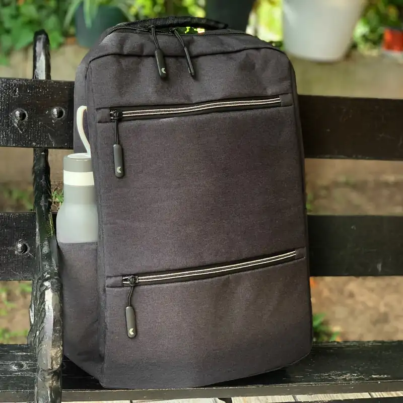 Mochila porta notebook 16" con dos bolsillos frontales amplios para personalizar con logo (4)